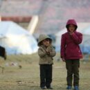 Syria: Thousands of displaced head home, but many refugees still wary