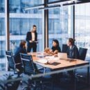 How Blended Learning With AI Supports Upskilling And Reskilling In The Workplace