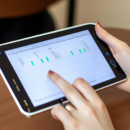 Integrace moderních technologií ve školách: Jak tablety a interaktivní tabule transformují tradiční výuku