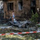 Ukraine: Deadly Russian attacks severely damage aid warehouses